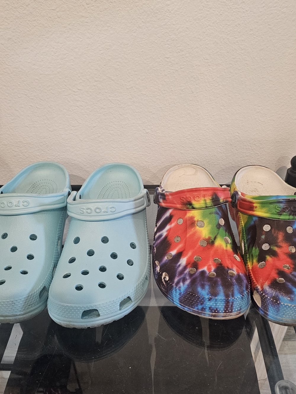 2 Pairs Of Crocs Classic Clogs - Light Blue & Tie-Dye Size 7M/9W Pre Owned